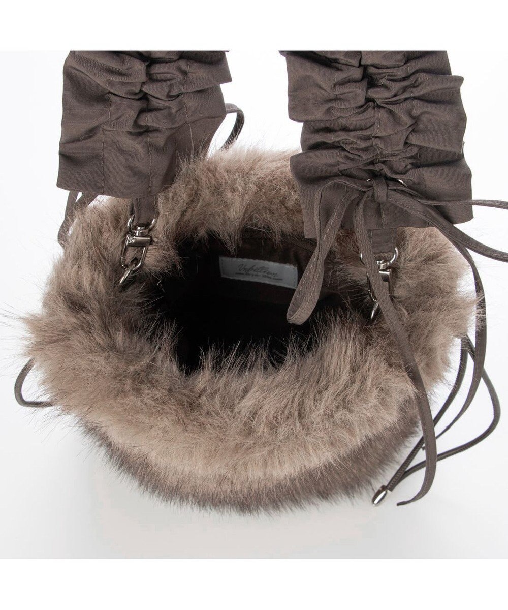 UNBILLION カシュカシュ cachecache / フリルショルダー付エコファー巾着バッグ 