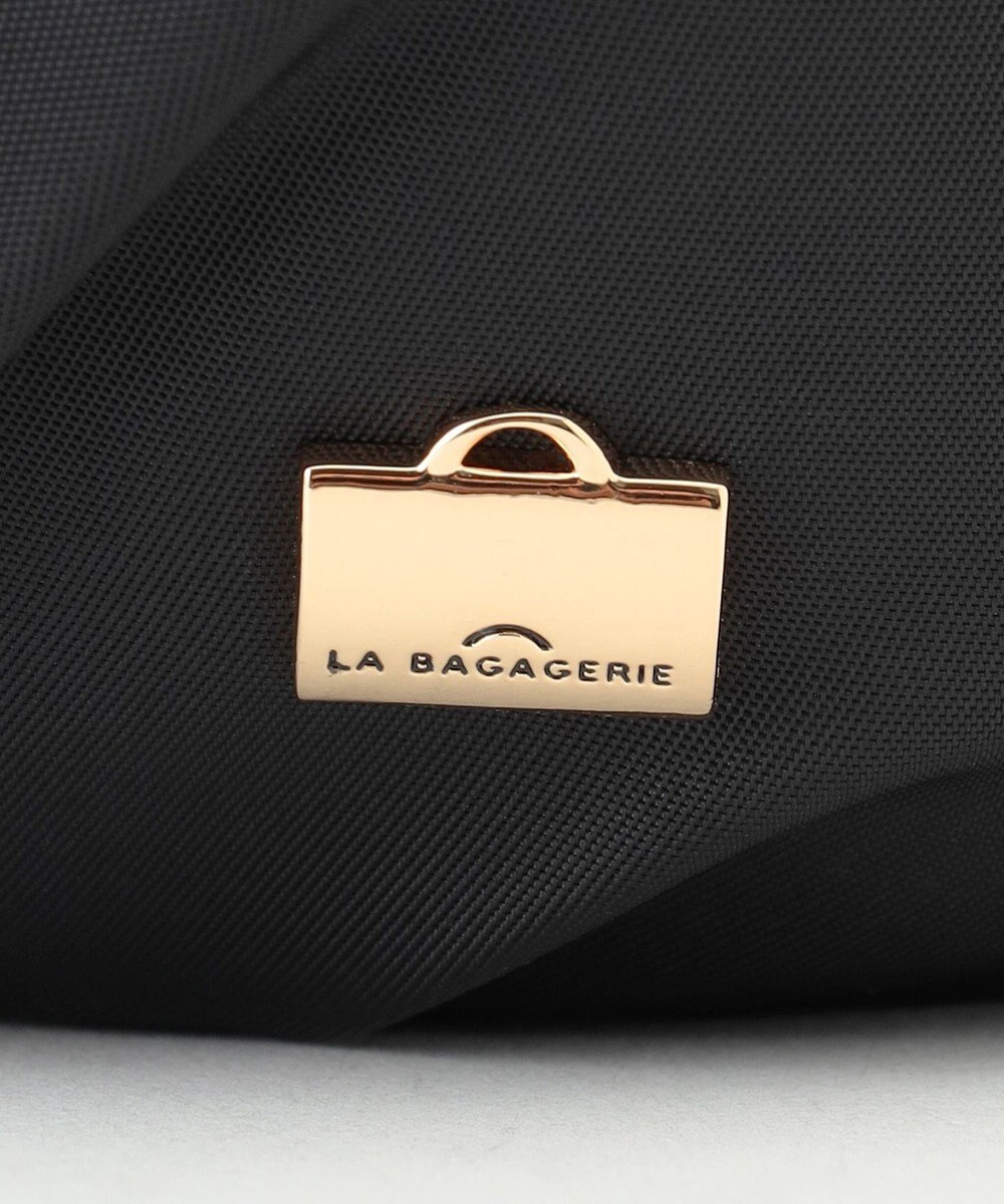 LA BAGAGERIE ウォータープルーフナイロン　スクエアショルダー 