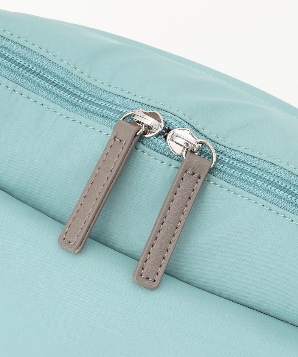 Y'SACCS ダブルタブ　トラベルポシェット 