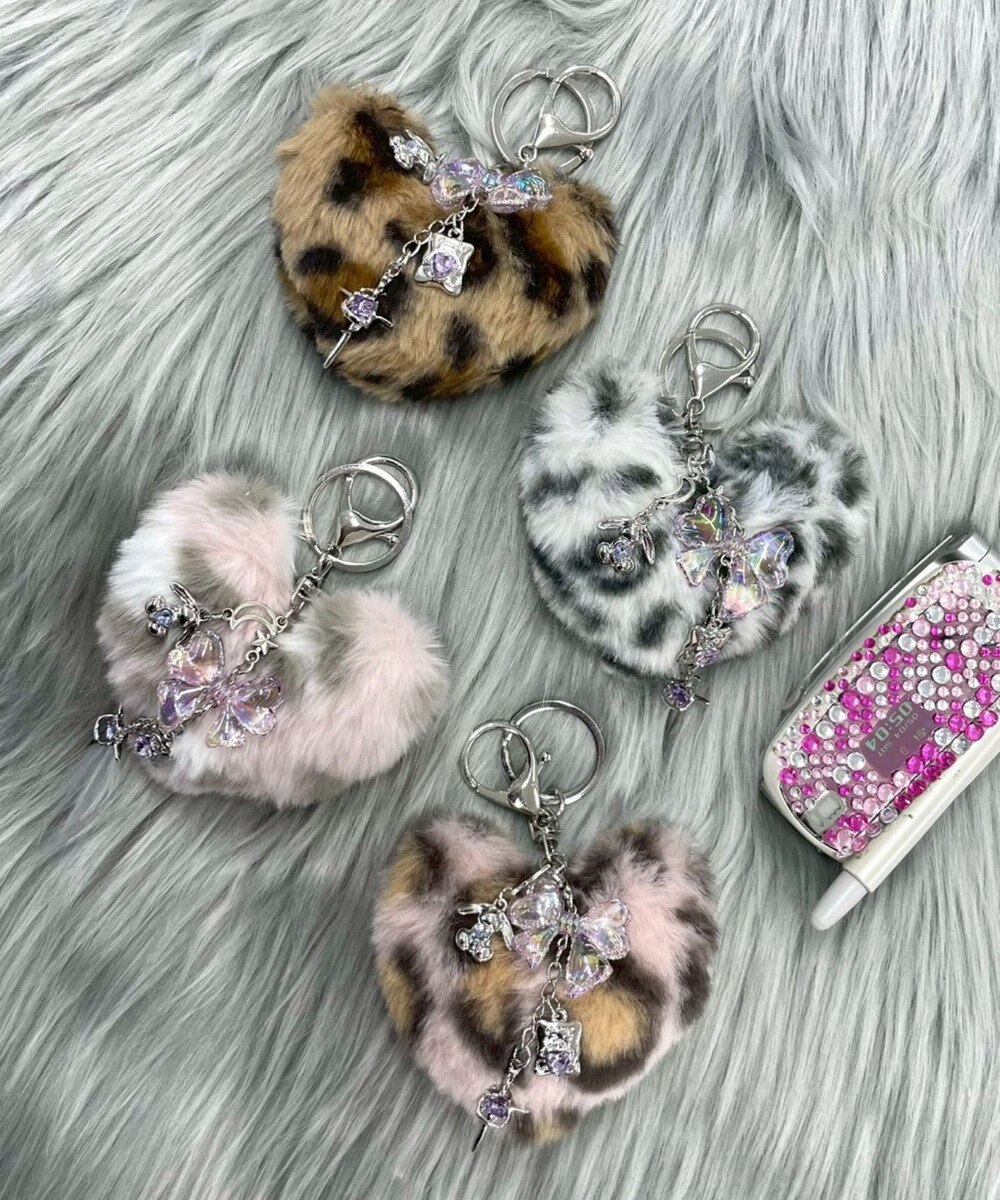 WEGO ファーハートビーズチャームキーホルダー 