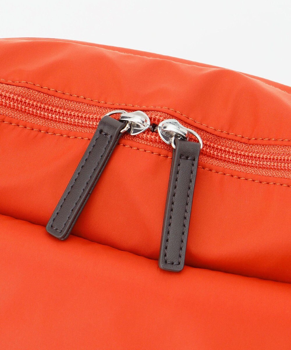 Y'SACCS ダブルタブ　トラベルポシェット 