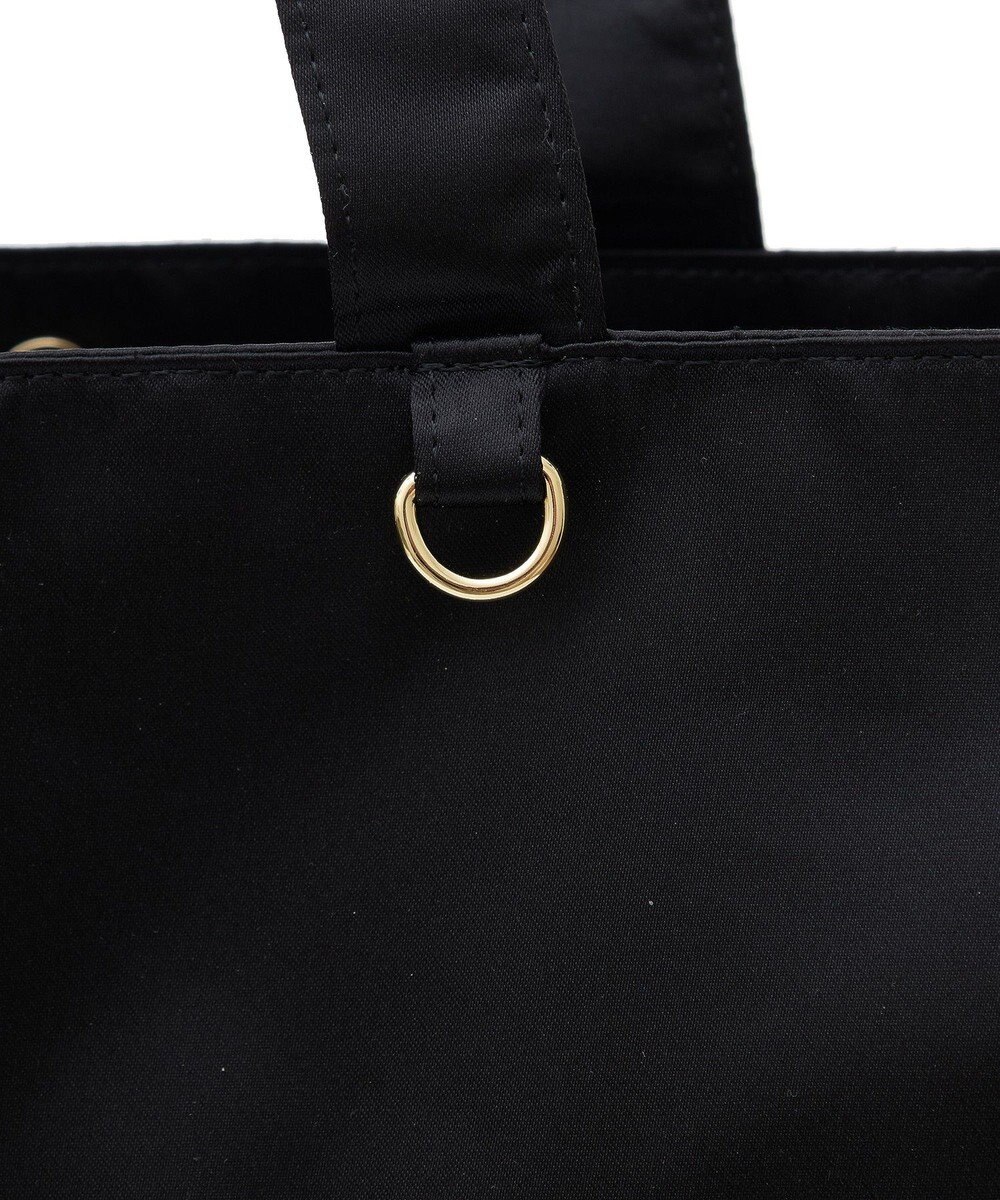 Maison de FLEUR サテンパールブランドロゴ刺繍トートバッグ 