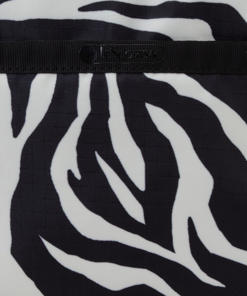 LeSportsac DANIELLA CROSSBODY/クリームブラックゼブラ 
