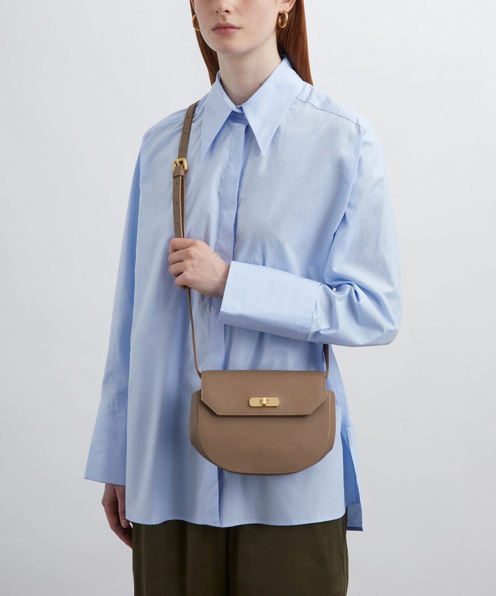 LIBERTY. アイフィス レザー ラウンド クロスボディバッグ 