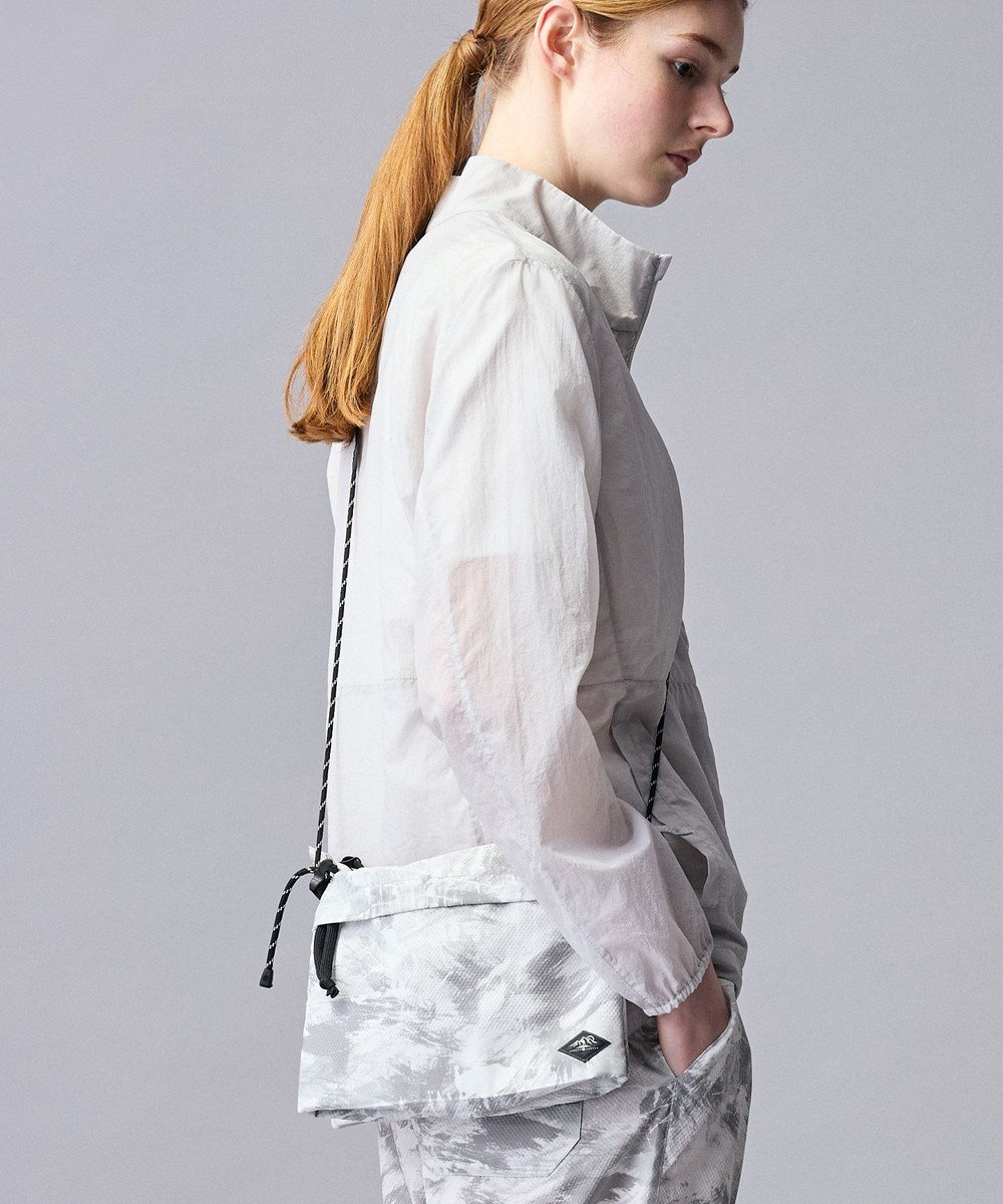 JOSEPH ABBOUD MOUNTAIN 【軽量/ECO撥水/ポケッタブル】ナイロンフライリップ ブルゾン 