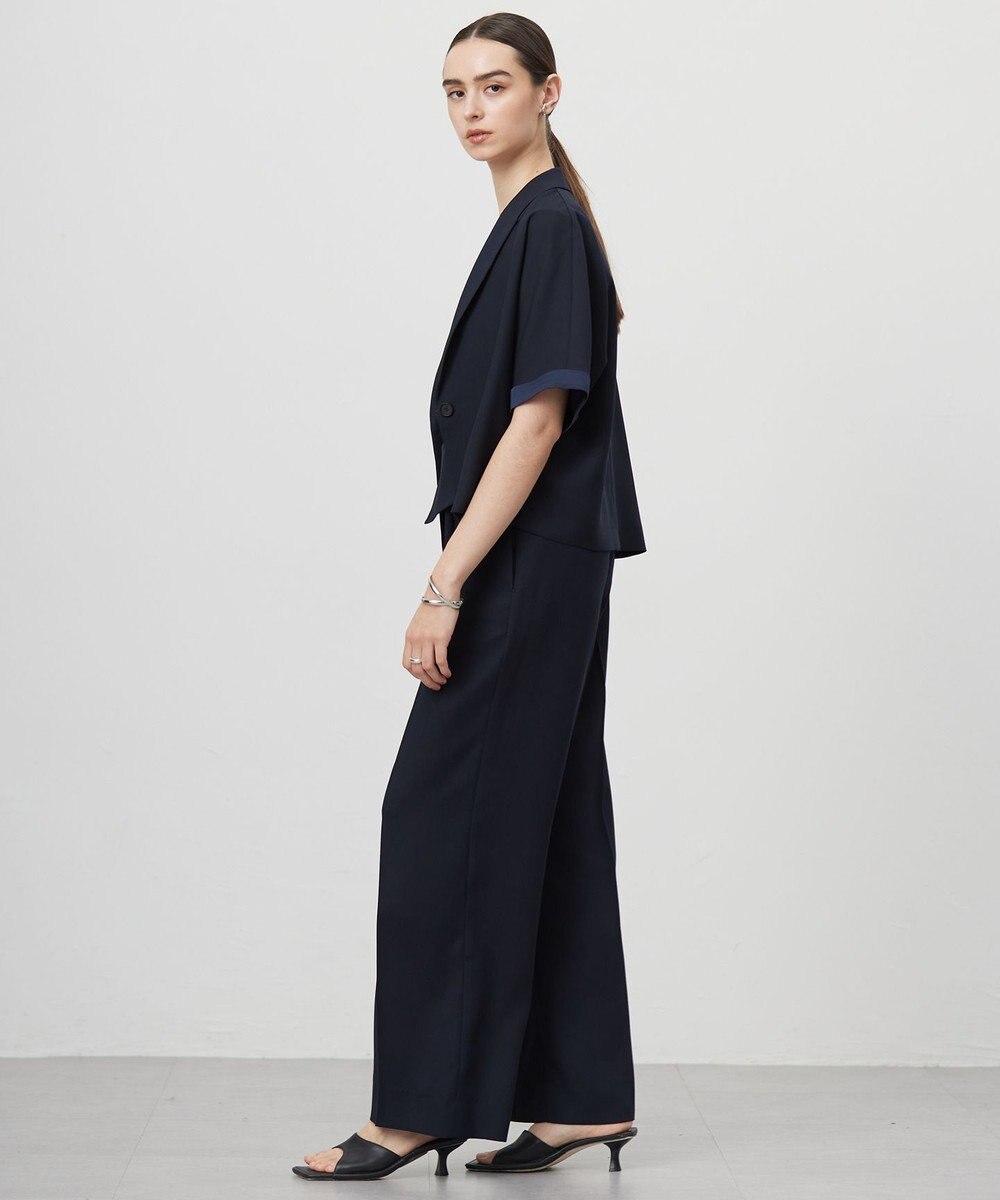 ICB 【UVケア・接触冷感・速乾・防シワ・洗える】 FluidBackSatin クロップドジャケット 