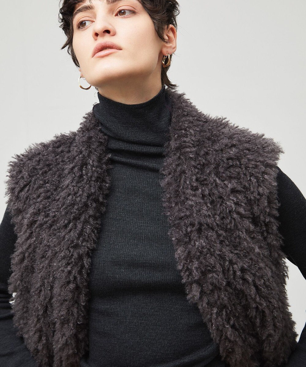 BEIGE， PUY / フェイクファーベスト 