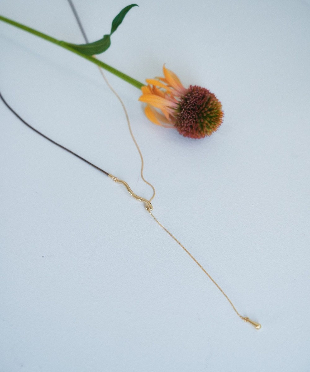 YECCA VECCA ウェーブメタルコードネックレス 