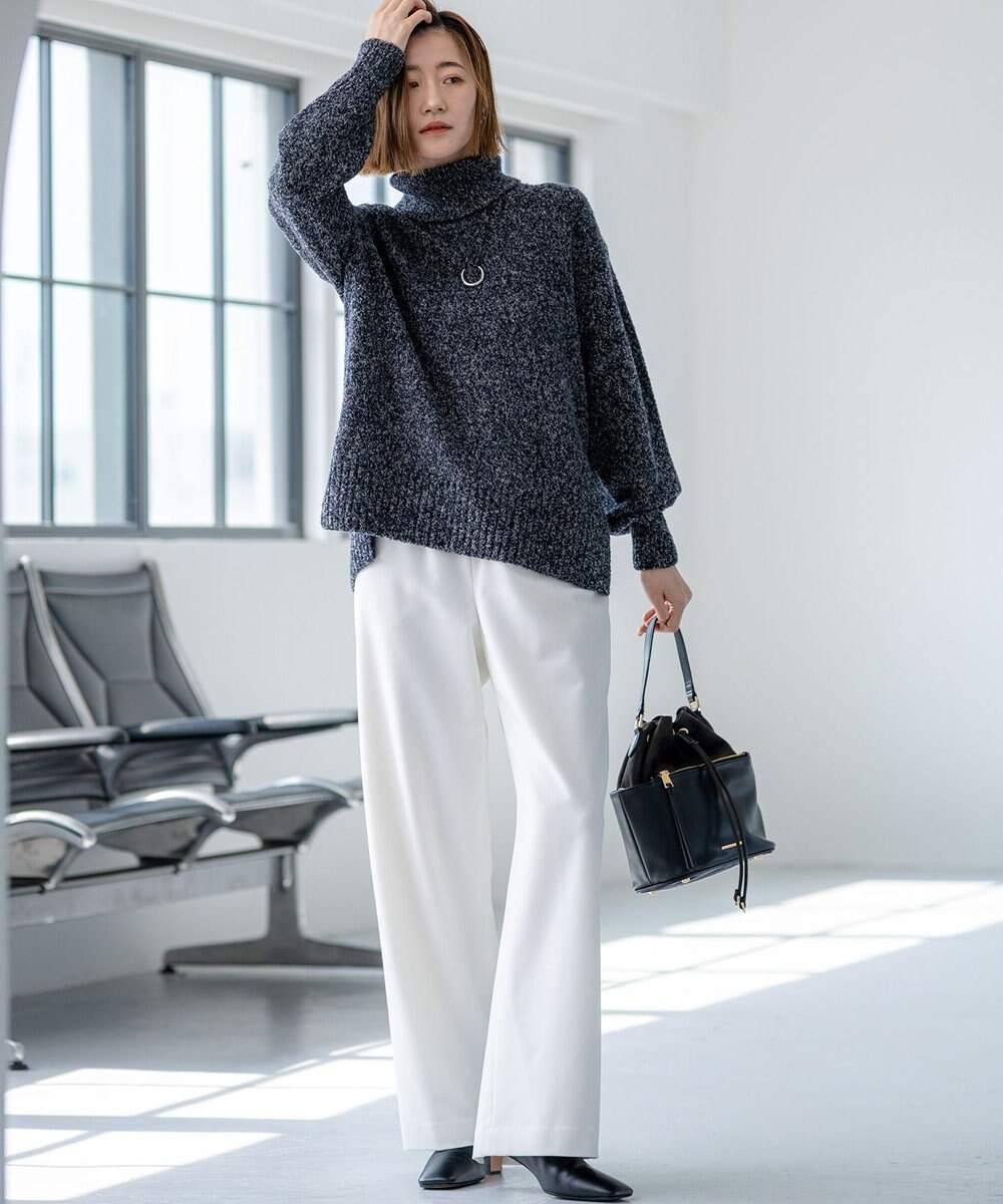 23区 【洗える】ミックスブークレ サイドスリットタートルニット 