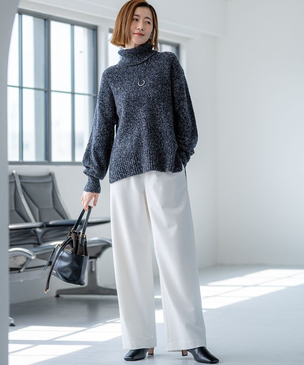 23区 【洗える】ミックスブークレ サイドスリットタートルニット 