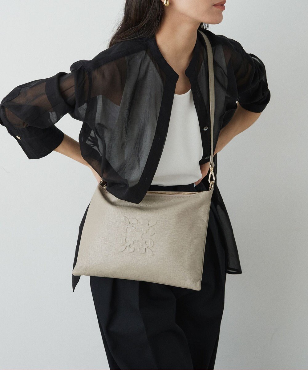 russet エンボスモノグラムショルダーバッグ(CE-1547) 