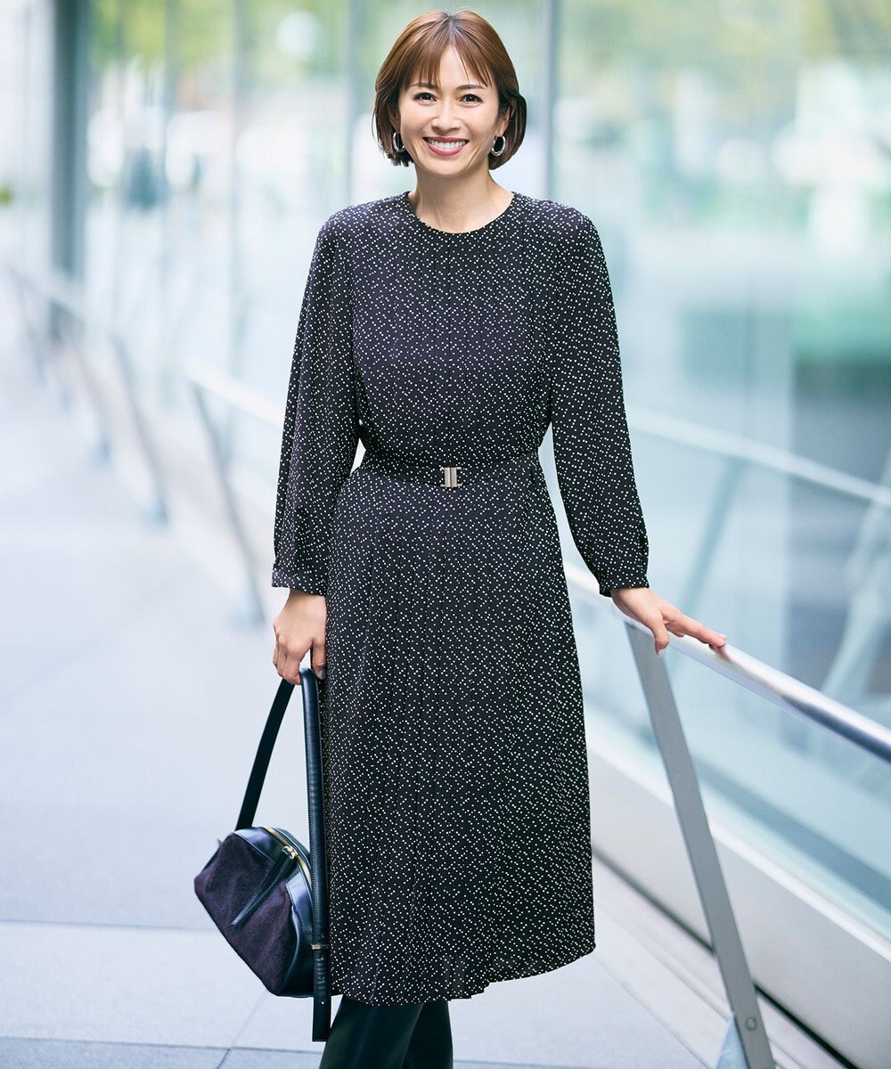 自由区 L 【19号サイズまで展開】ライトサテン ワンピース 