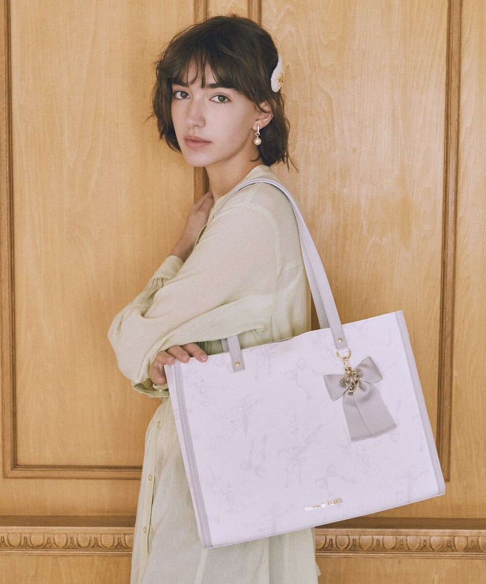 Maison de FLEUR すずらんプリントスクエアトートバッグ 