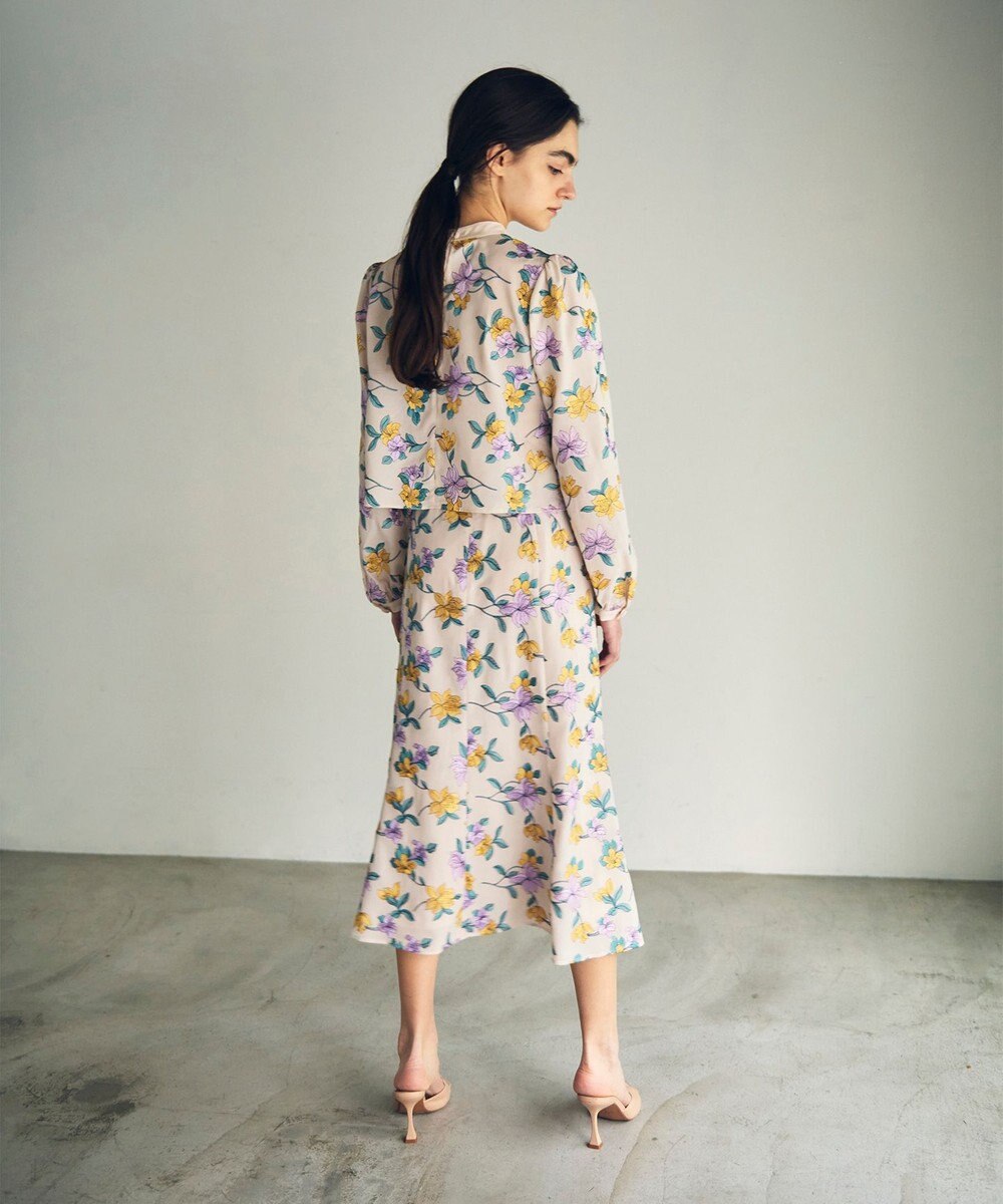 GRACE CONTINENTAL フラワー刺繍ショートトップ 