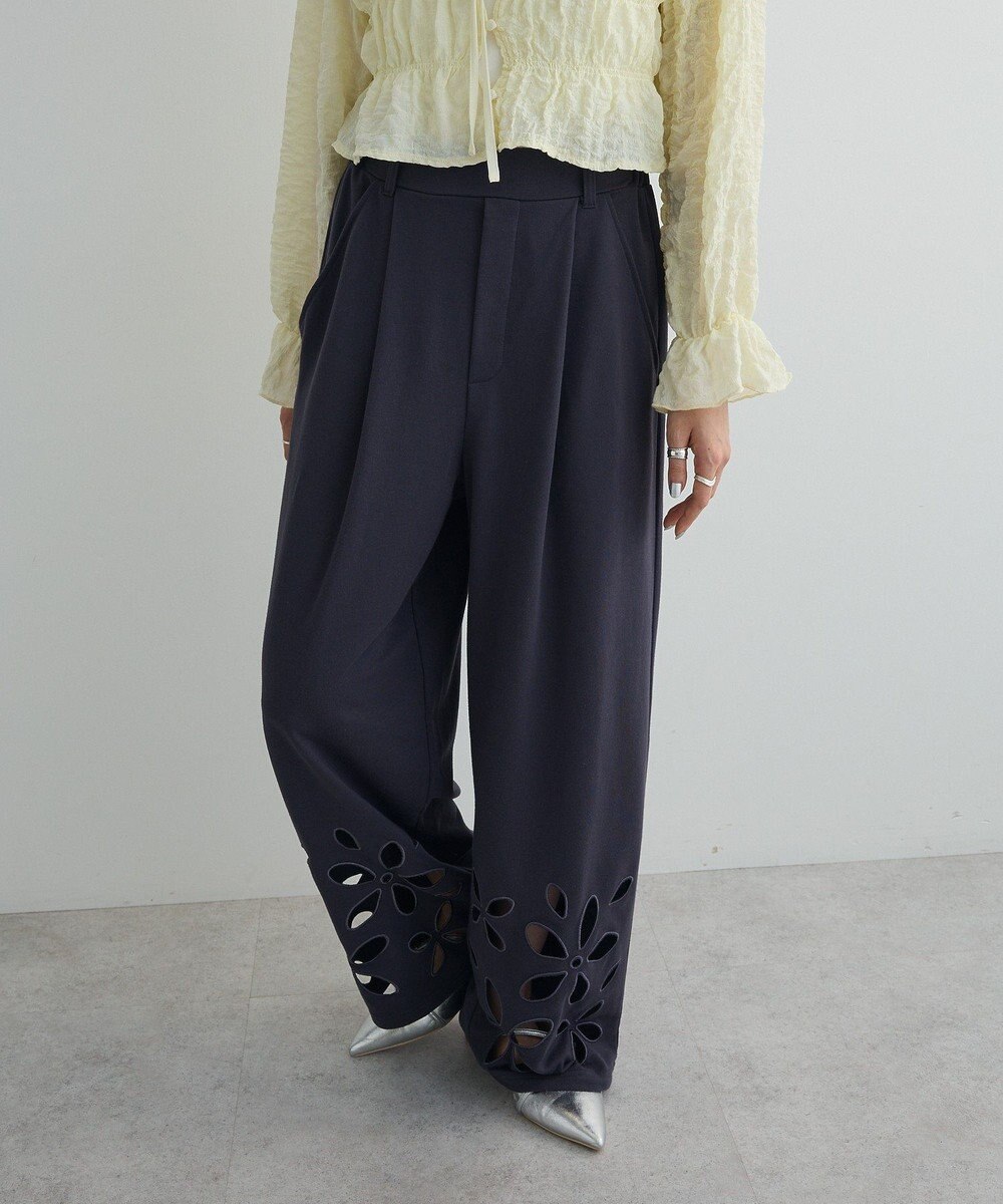 Green Parks フラワーくり抜き刺繍スウェットワイドパンツ 