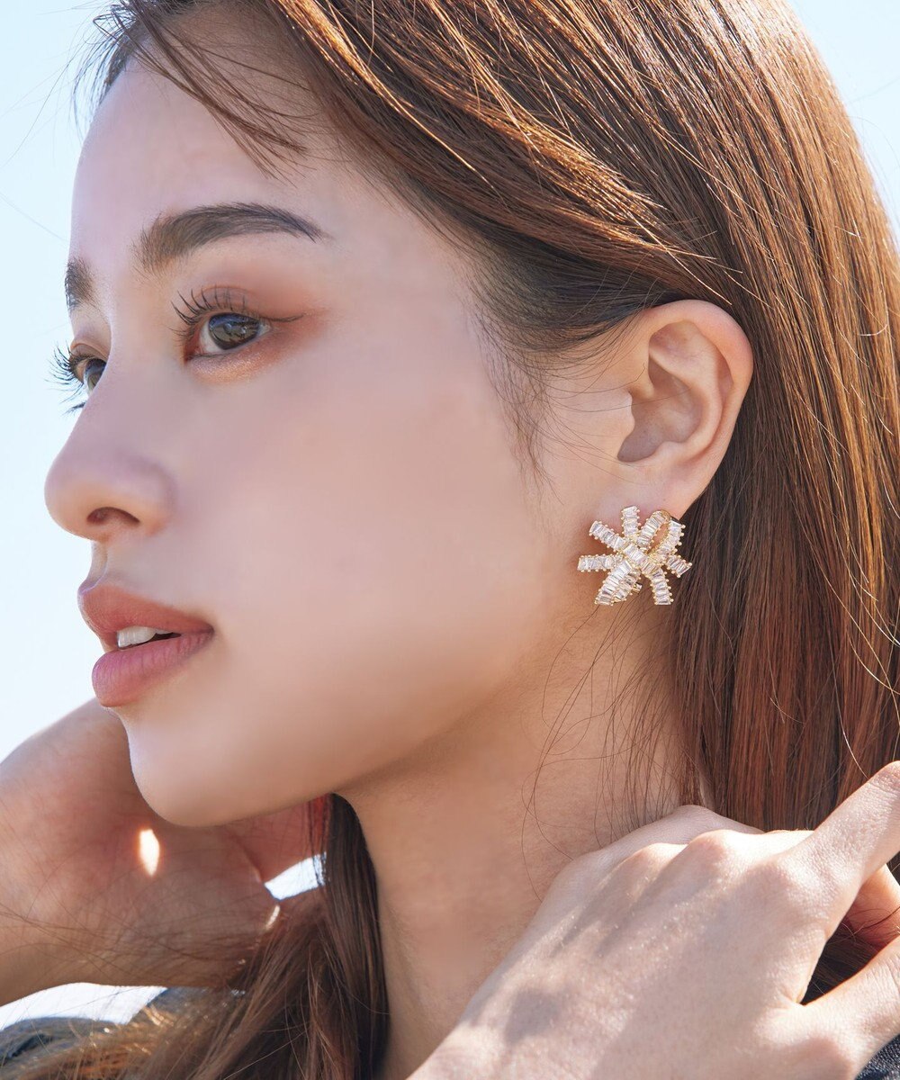 Tiaclasse リボンフラワービジューピアス 