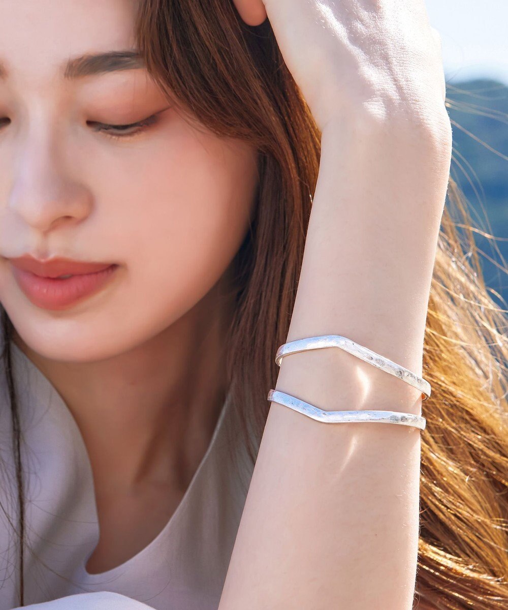 Tiaclasse アンティークバングル 