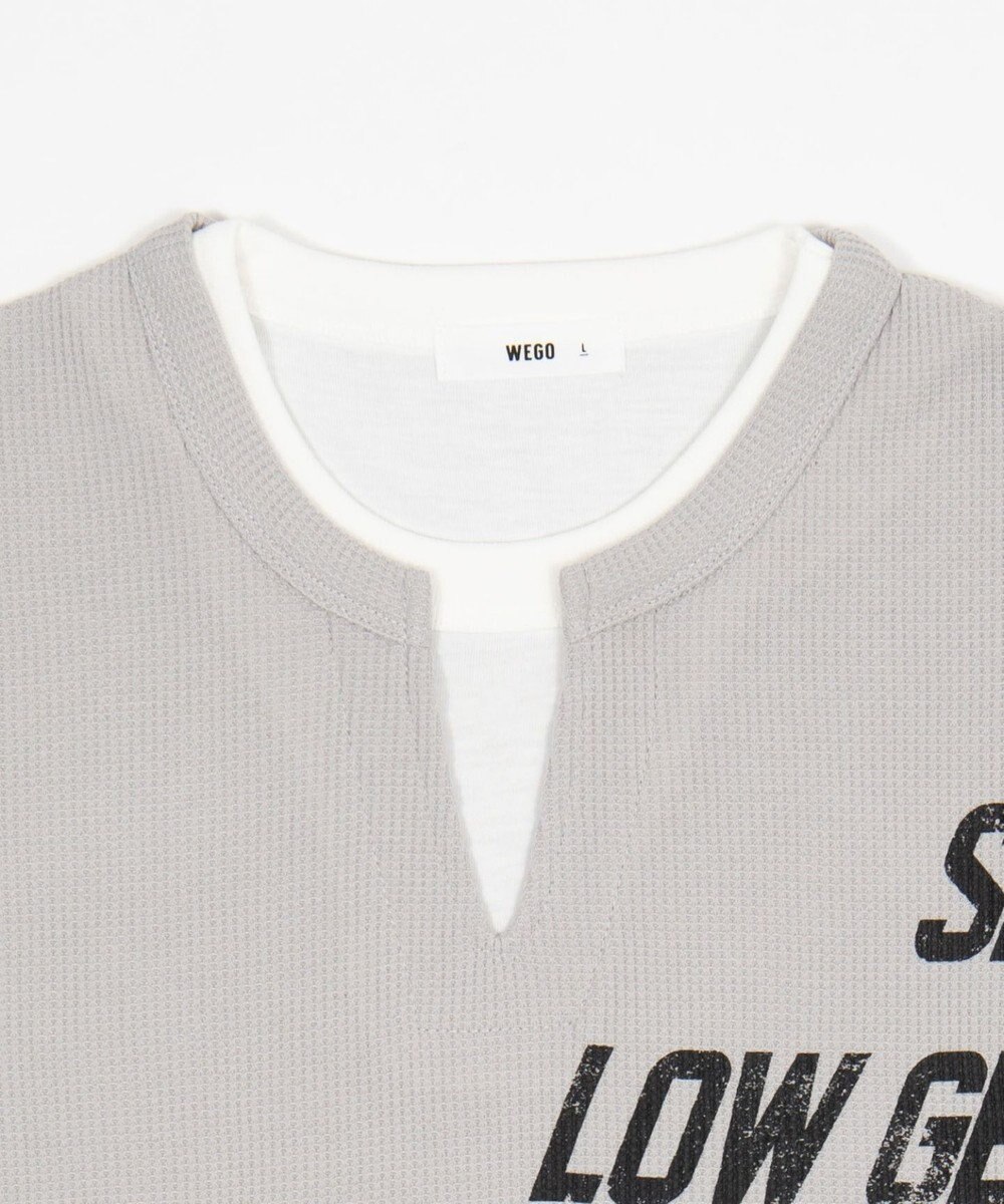 WEGO 【ユニセックス着用ITEM/MLサイズ展開】キーネックフェイクレイヤードグラフィックT（SS） 