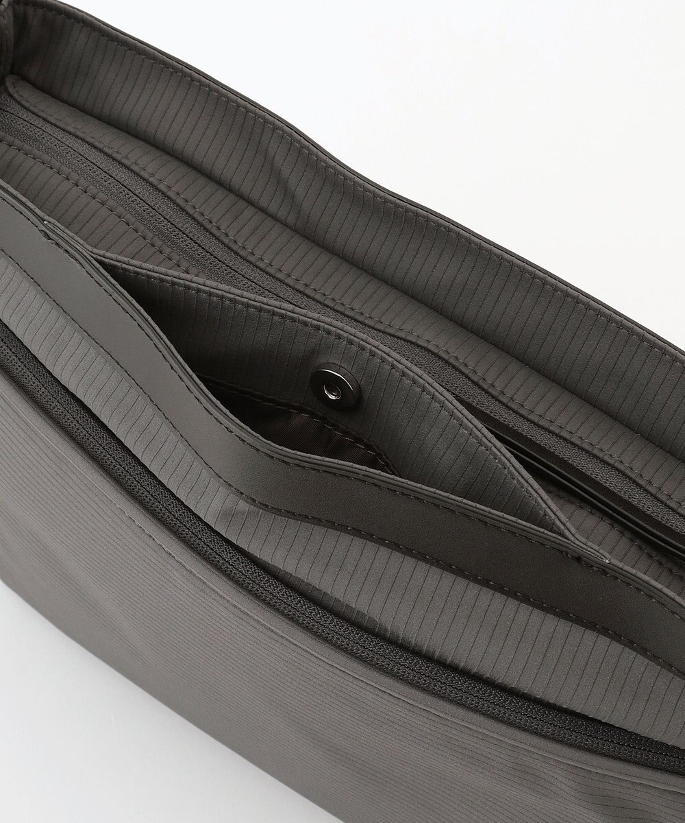 Y'SACCS コーデュロイライクナイロンショルダー 