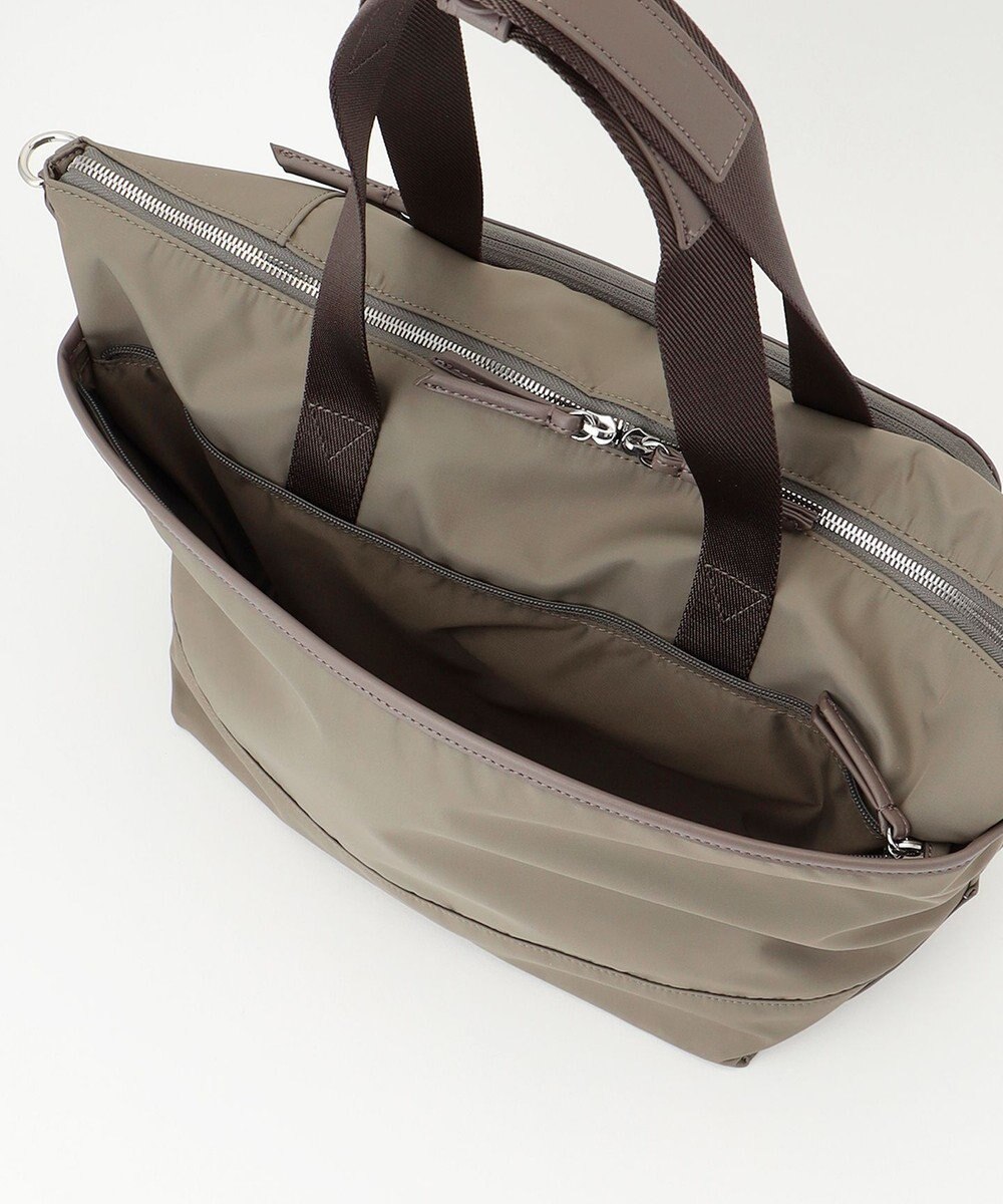 Y'SACCS ナイロン×リサイクルレザー　コンビマルチトート 