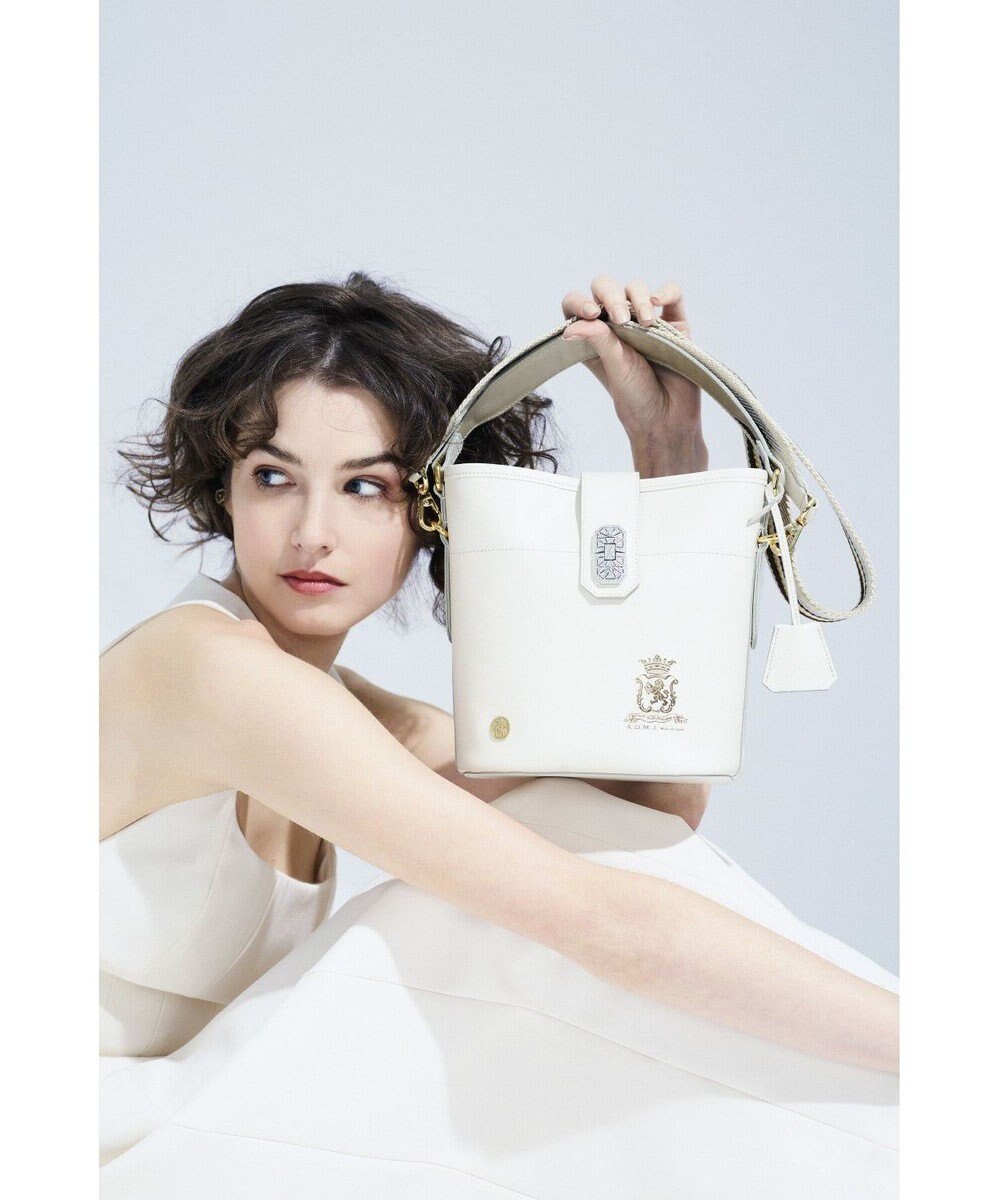 A.D.M.J. 【牛床革】リバティソフト/アールデコバケット 