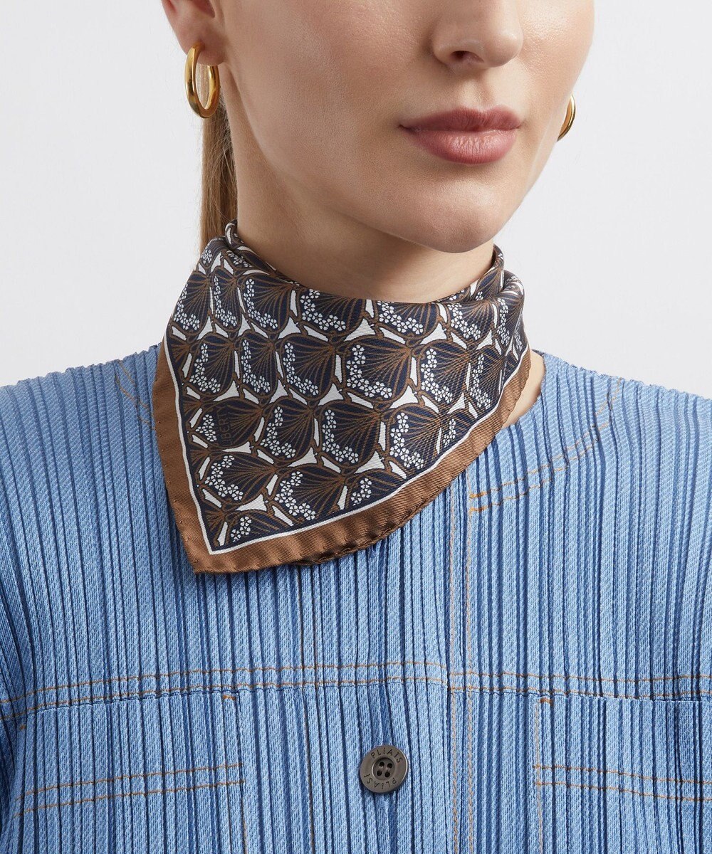 LIBERTY. アイフィス ストライプ 45x45 シルクスカーフ 