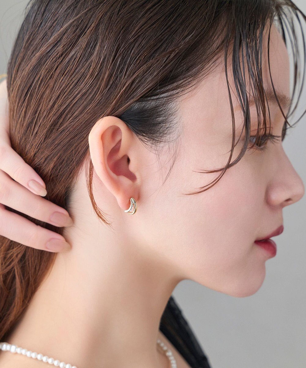 Phoebe 【金属アレルギー対応】【痛くないシリーズ】ストレートシャインクリスタルループフィットイヤリング　ゴールド 