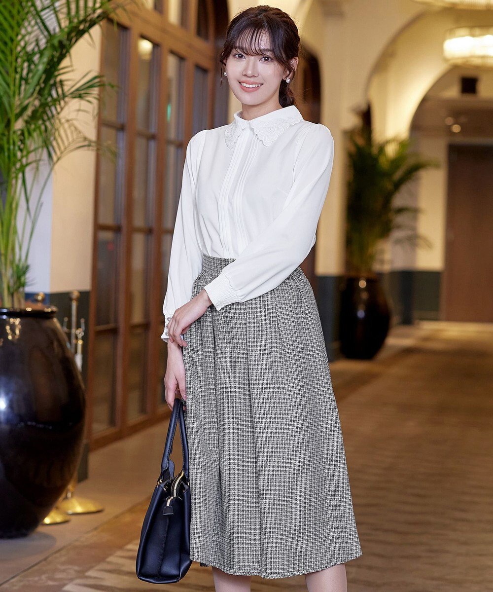 Tiaclasse L 【洗える】襟刺繍ピンタックブラウス 