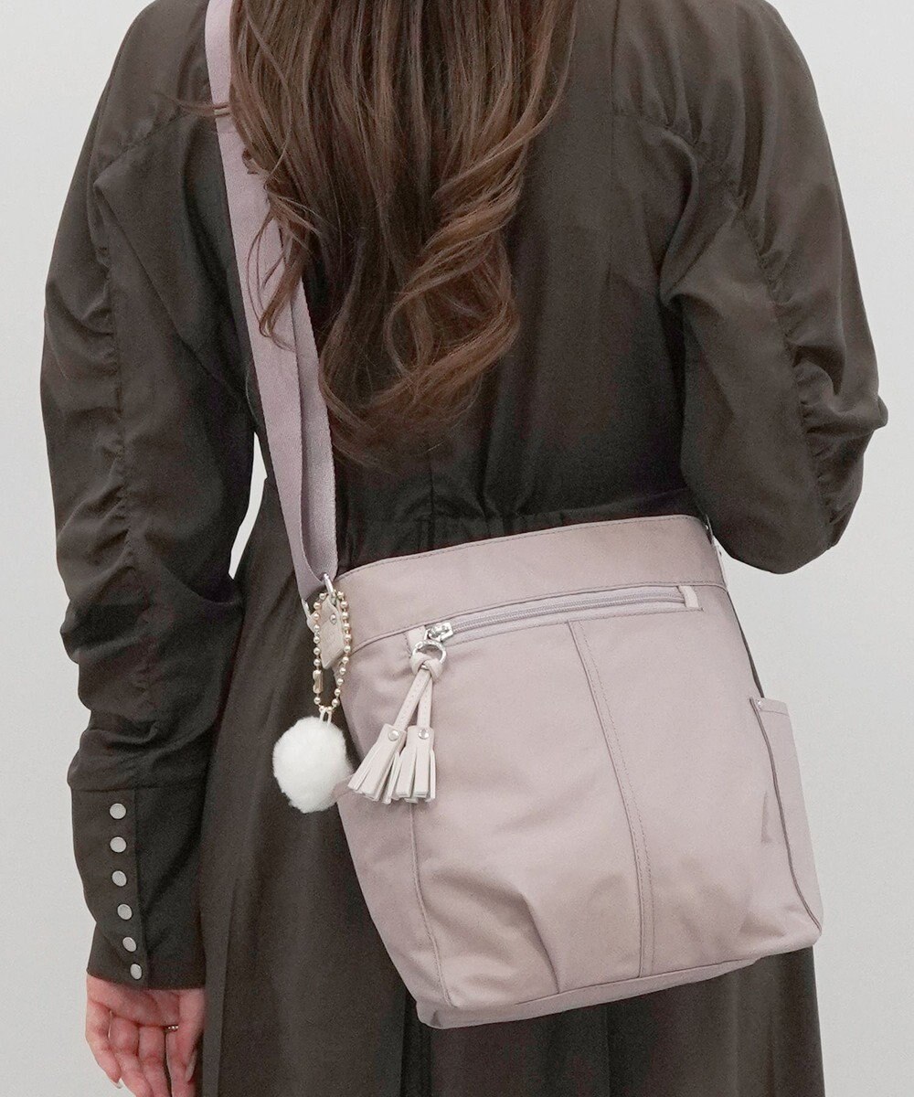 ACE BAGS & LUGGAGE kanana project collection タッセル-e ショルダーバッグ 縦 68871 