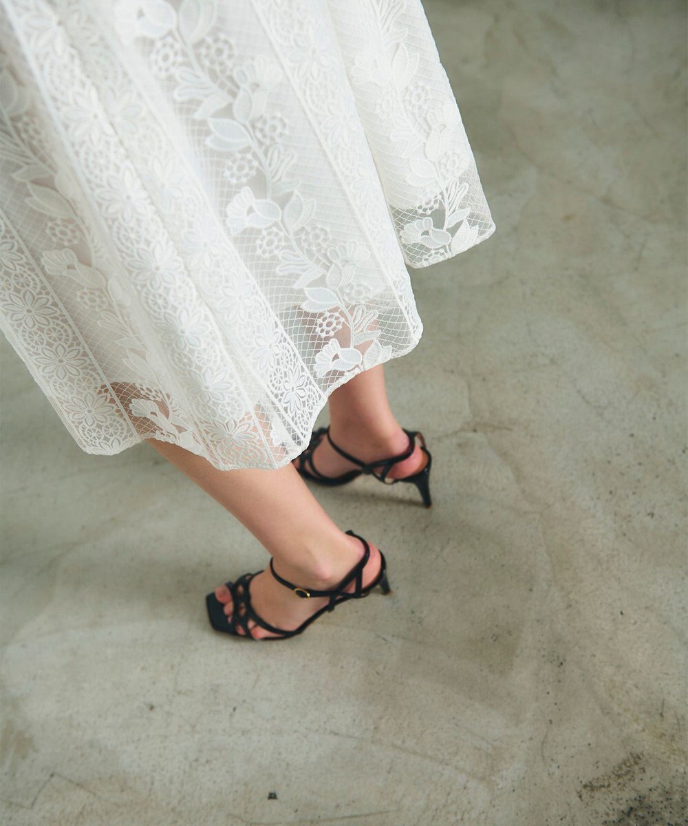 GRACE CONTINENTAL ストライプフラワー刺繍ワンピース 