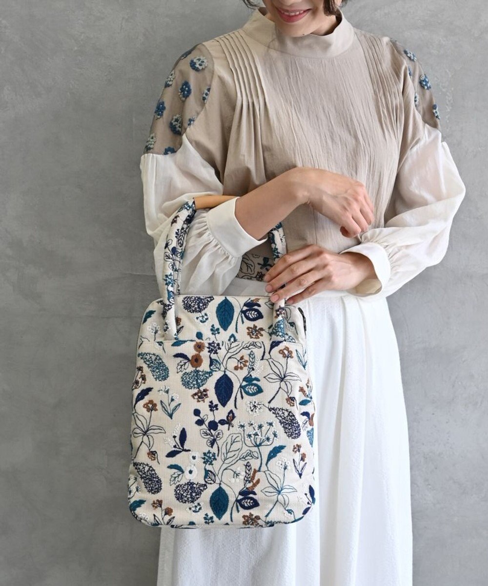 AND WOOL 筆記帳刺繍のバッグ 