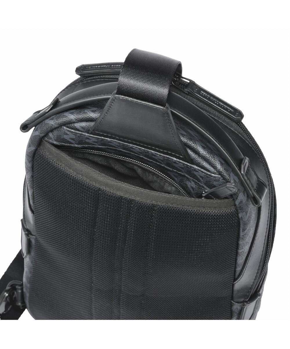 ZERO HALLIBURTON  ZH-モノグラム ショルダーバッグ 7L 630g 81523 