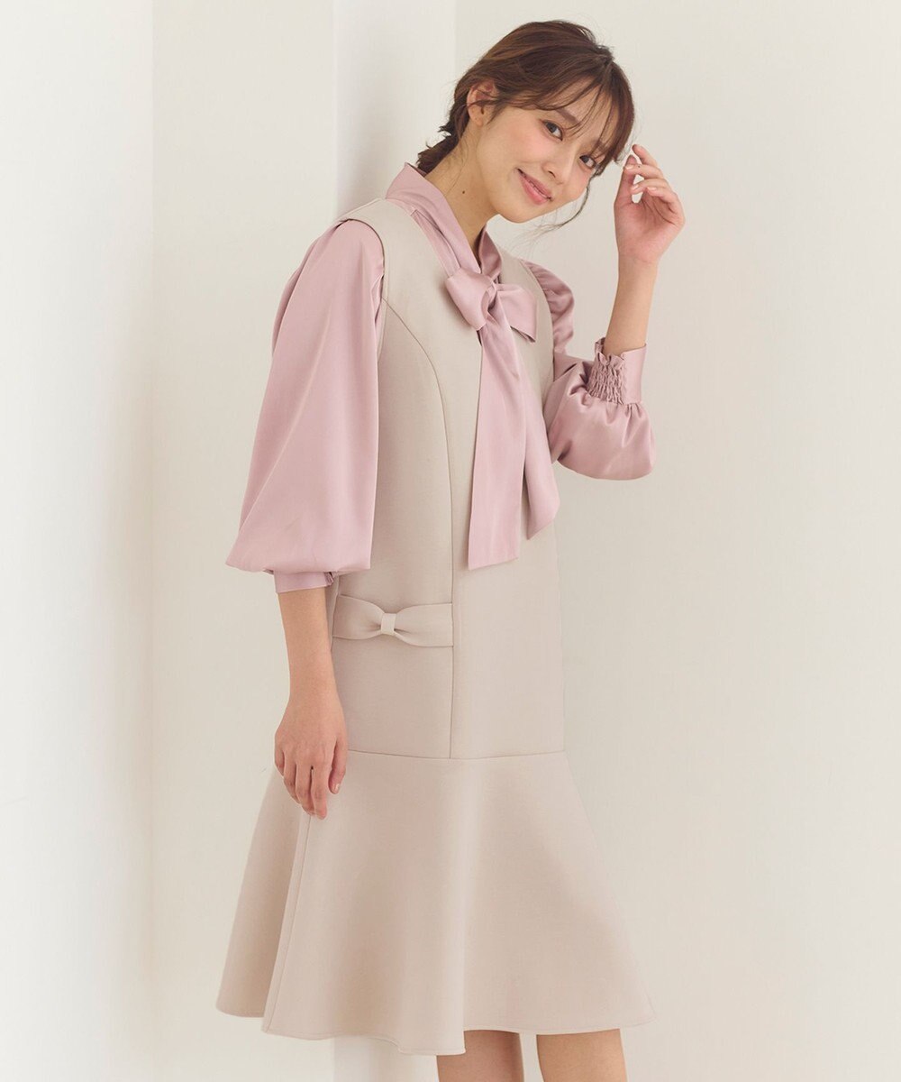 Feroux 【洗える】サテン ボウタイブラウス 