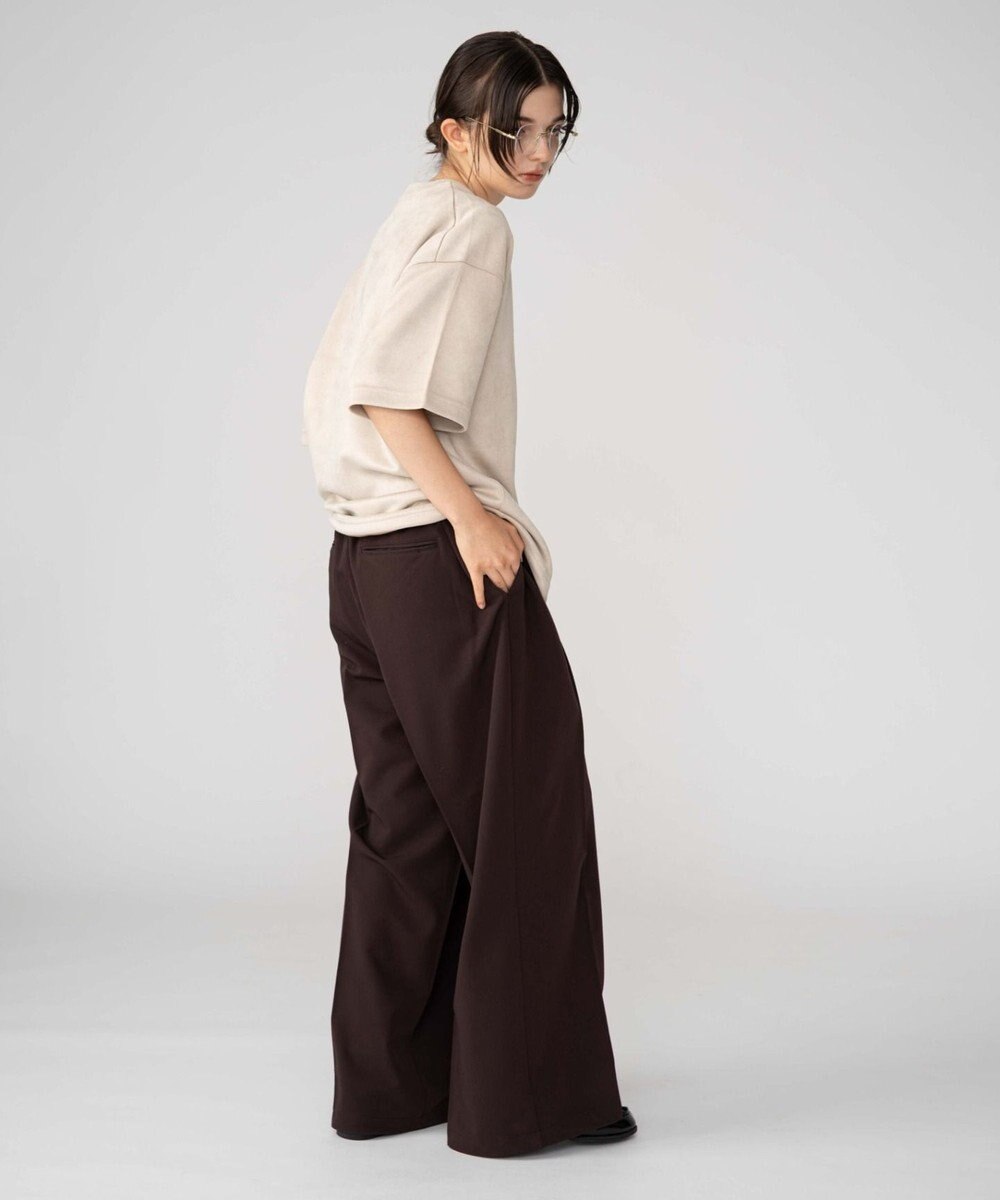 WEGO 【ユニセックス着用ITEM/MLサイズ展開】フェイクスウェードエンボスロゴT（SS） 