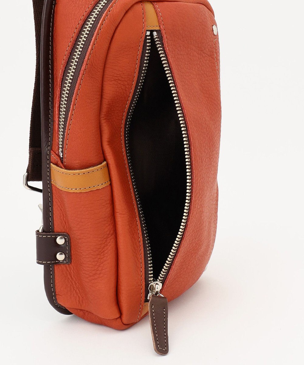 UNBILLION Otias シュリンクレザーオイル仕上げタテ型ボディバッグ 