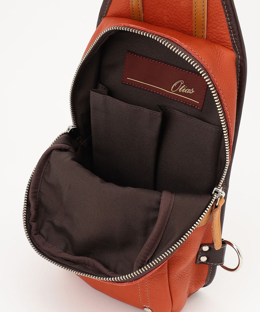 UNBILLION Otias シュリンクレザーオイル仕上げタテ型ボディバッグ 