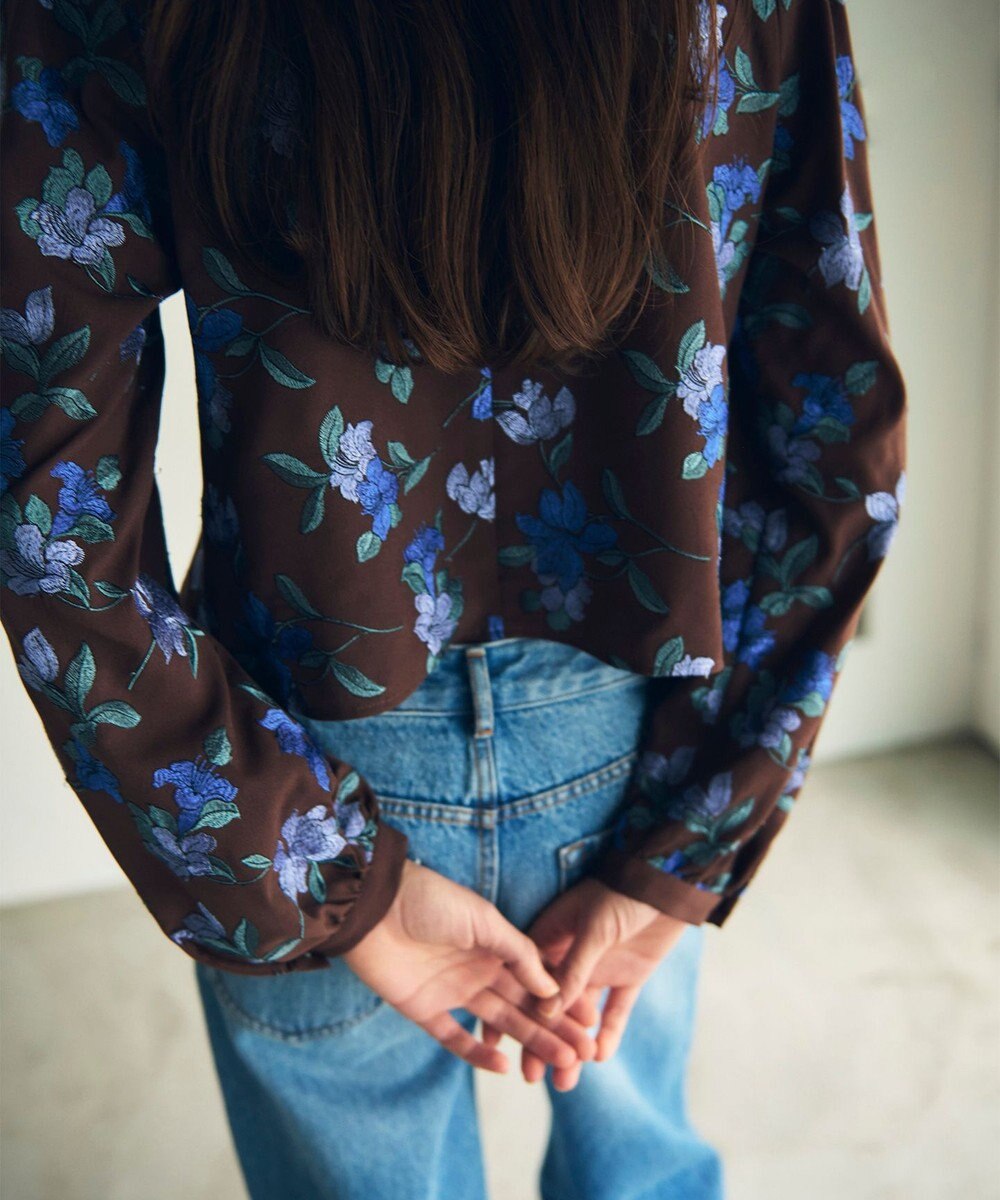 GRACE CONTINENTAL フラワー刺繍ショートトップ 