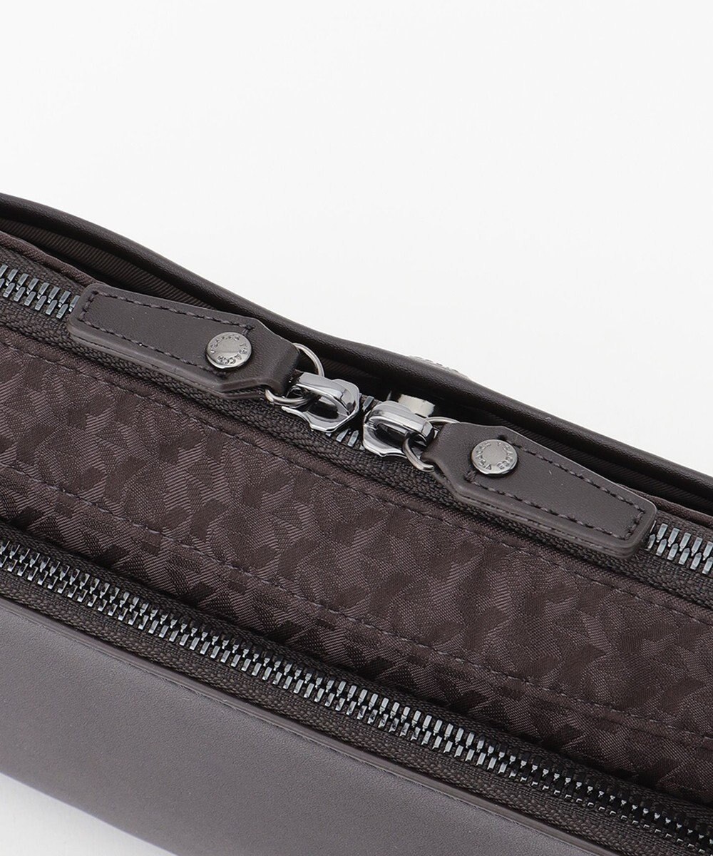 Y'SACCS モノグラムジャカード　ハーフムーンショルダー 