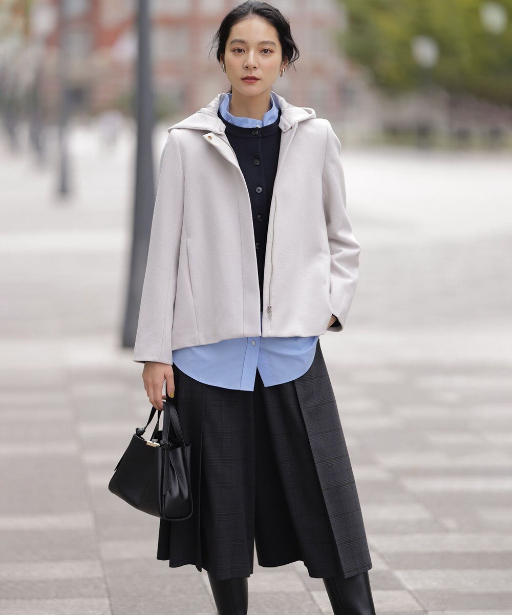 組曲 S 【加藤ローサさん着用 / 前後着用可】コットンタッチシャーティング刺繍入り ブラウス 