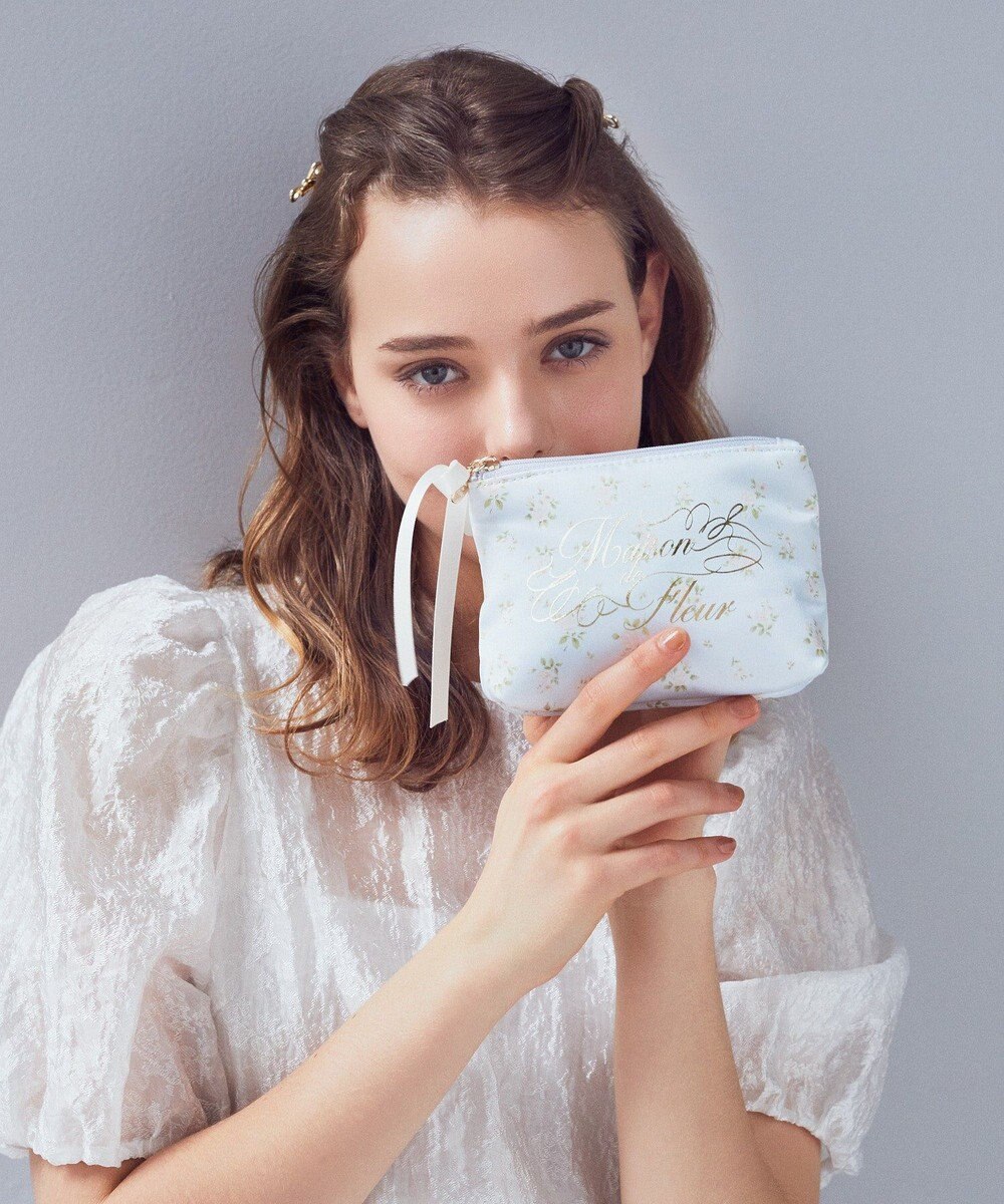 Maison de FLEUR ローズプリントティッシュケース 