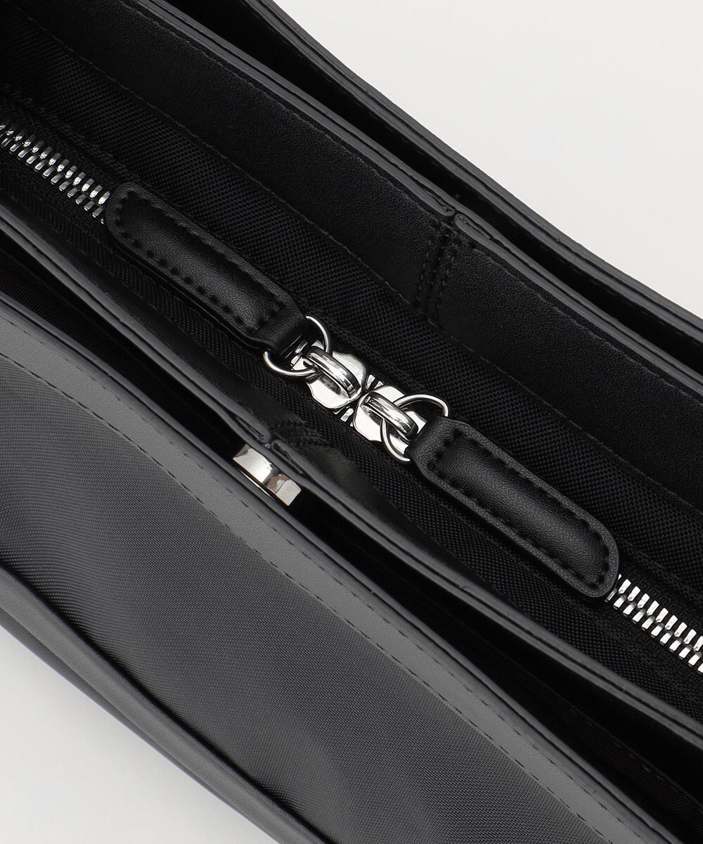 Y'SACCS トラベル ホライズンショルダー 