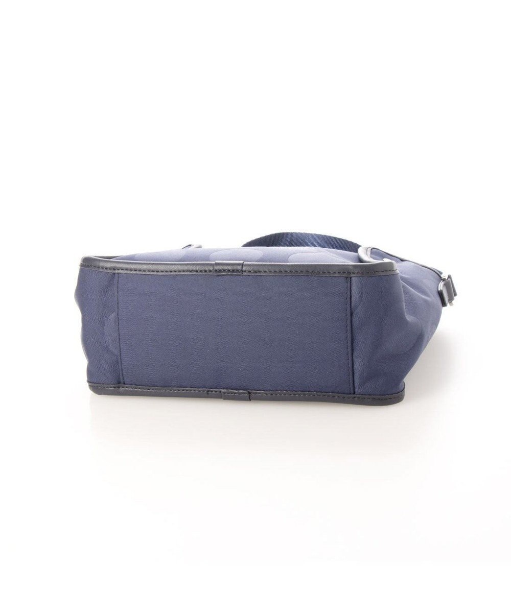 Y'SACCS ヒートエンボス ポルカドットポシェット 