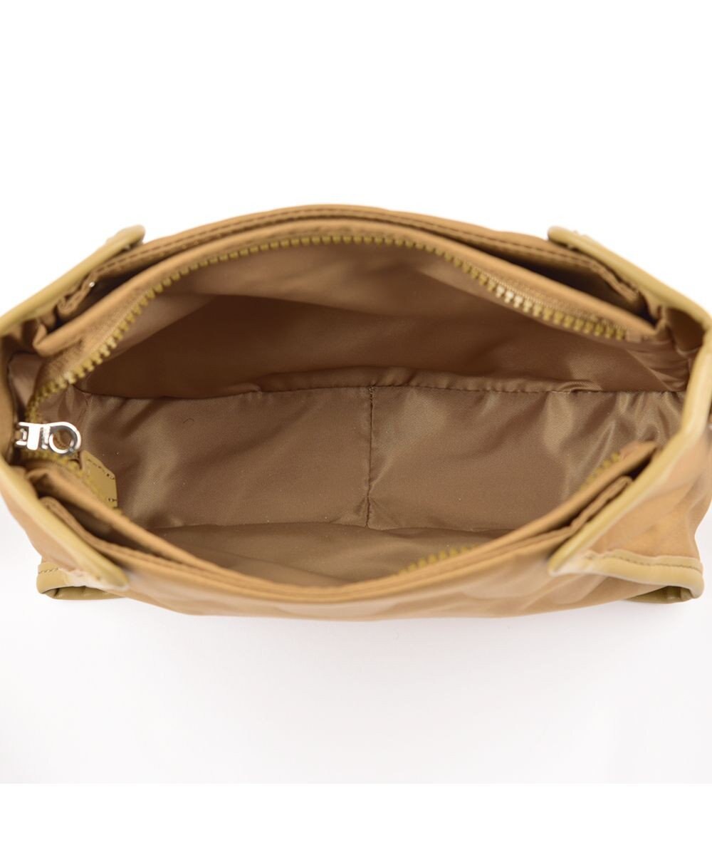 Y'SACCS ヒートエンボス ポルカドットポシェット 