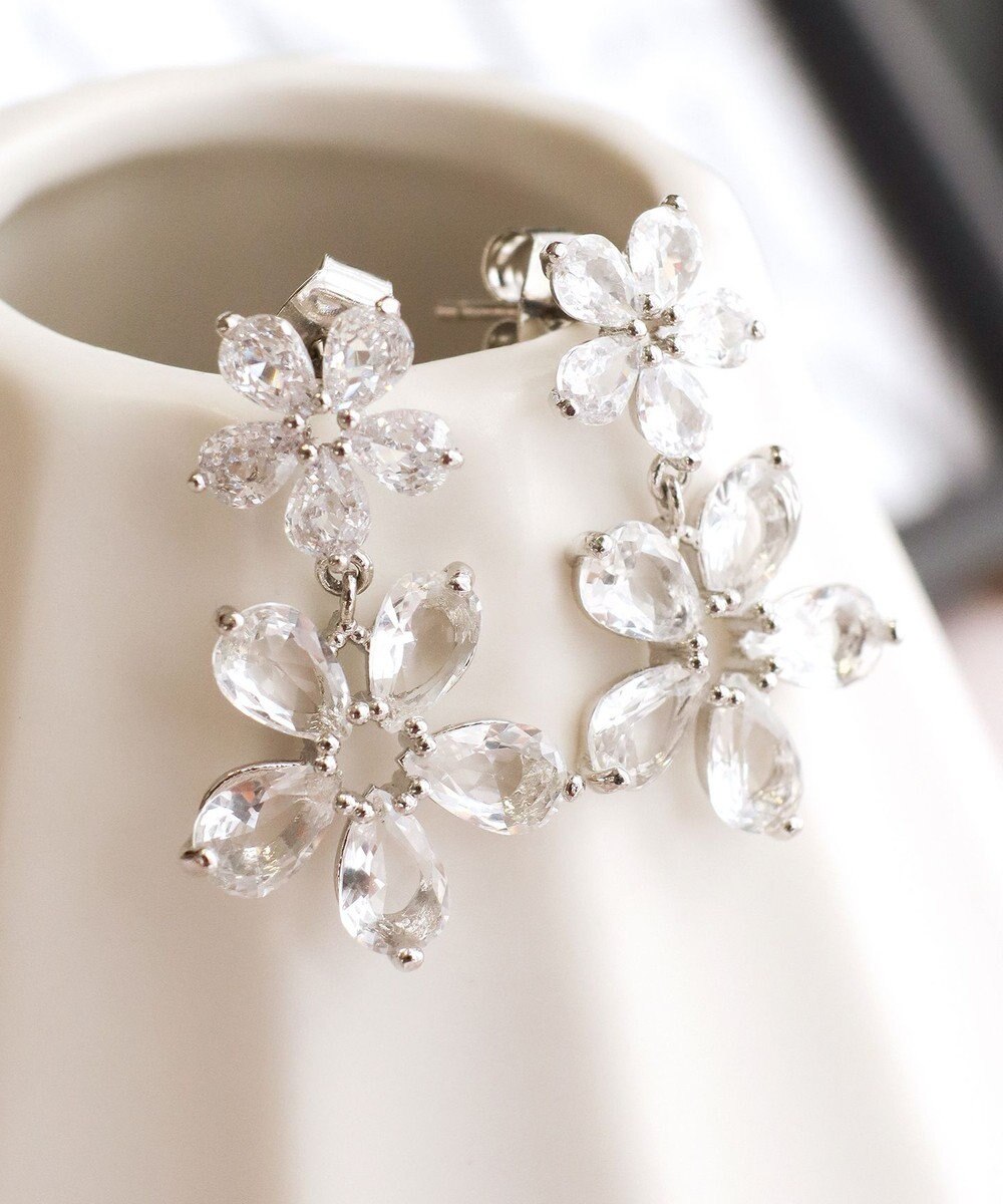 Tiaclasse ガラスダブルフラワーピアス 