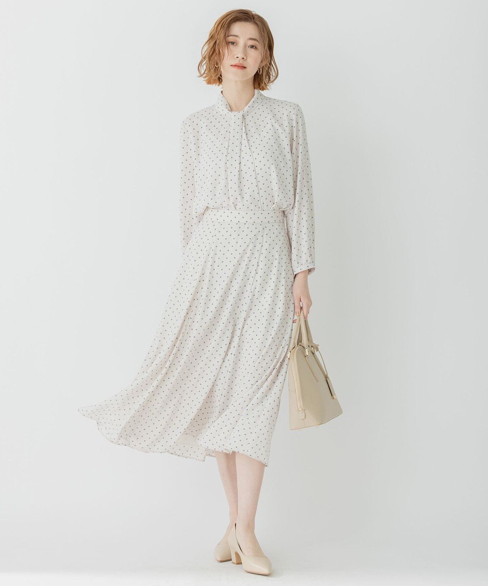 23区 L 【洗える】トライアングルプリント ネックデザイン ブラウス 