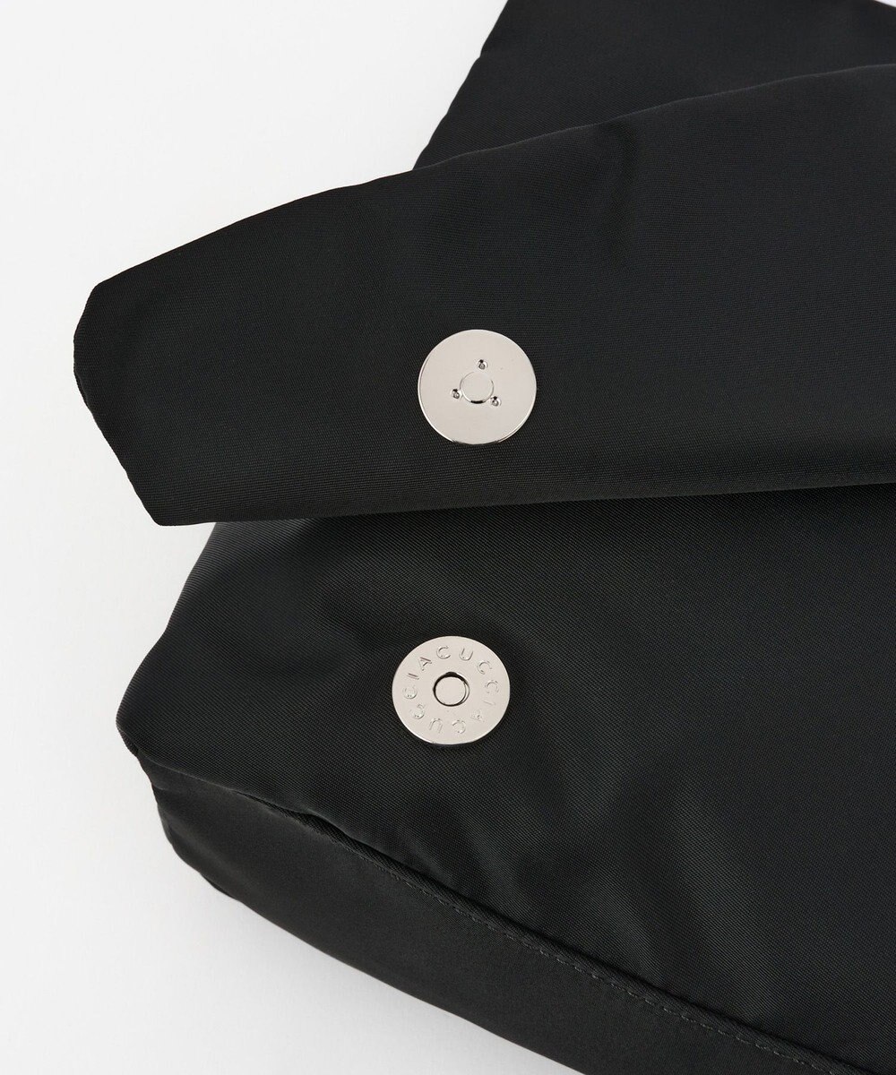 IACUCCI アーゴ ミディアムショルダー NYLON/CERVO 