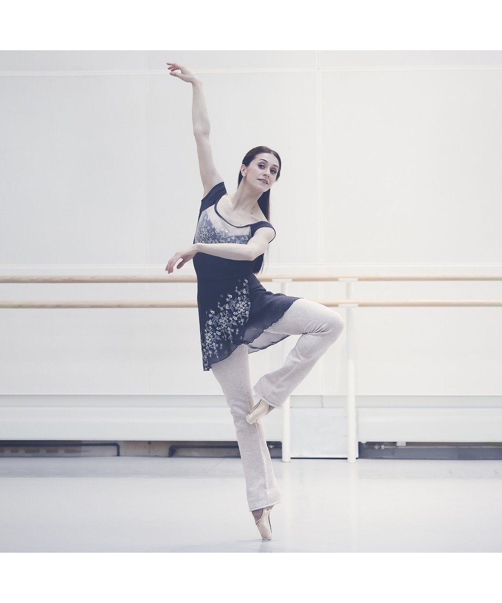 Chacott ◎【Nela ライン】キャップスリーブレオタード 