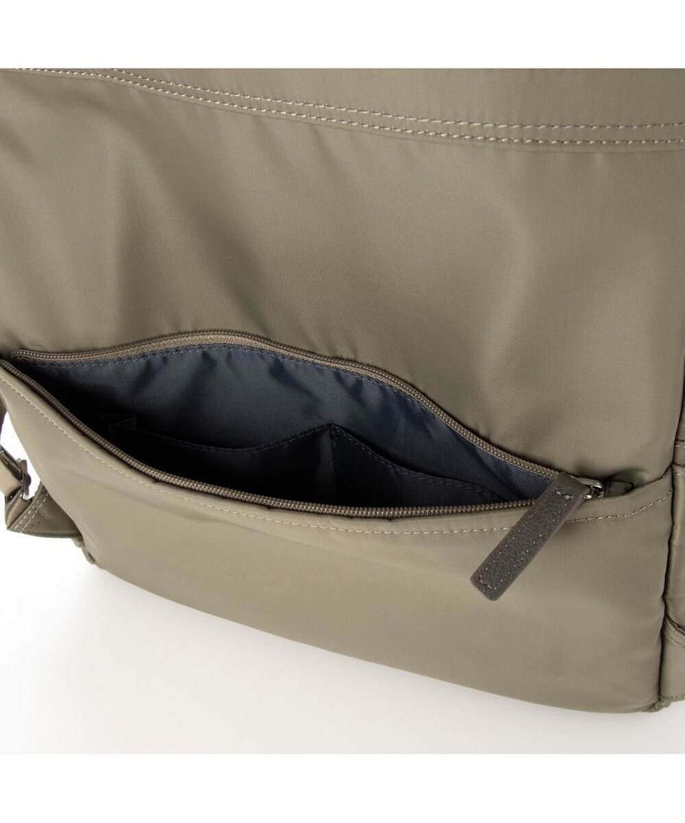 LA BAGAGERIE 10ポケット持ち手付きリュック Lサイズ 