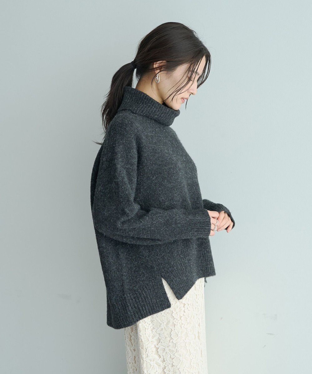 YECCA VECCA スリットタートルネックニット 