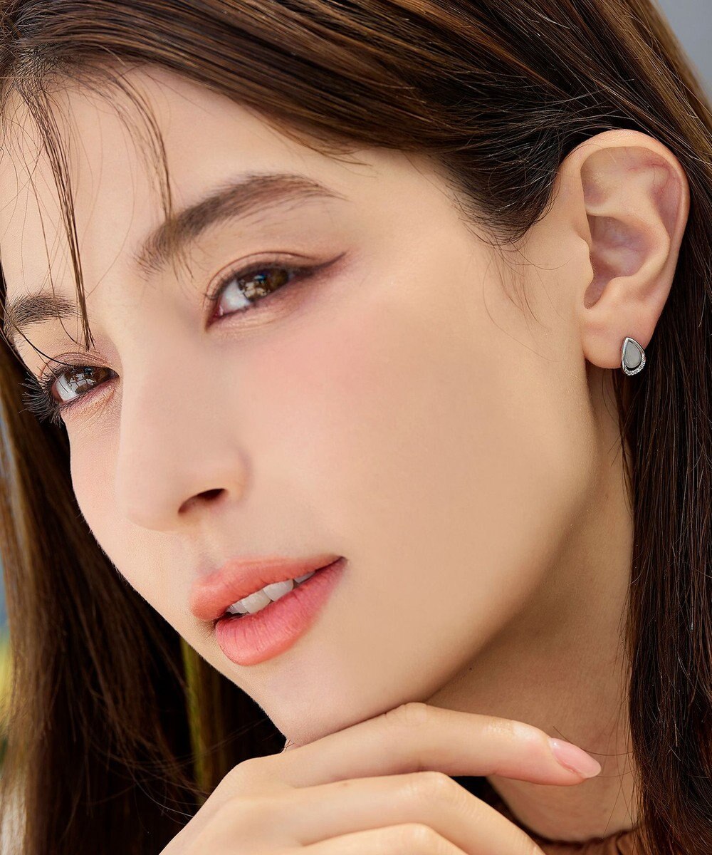 Tiaclasse 【金属アレルギー対応】ティアドロップピアス 